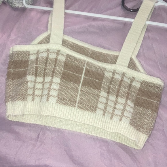 Color: Tan/brown - Picture 3 of 3